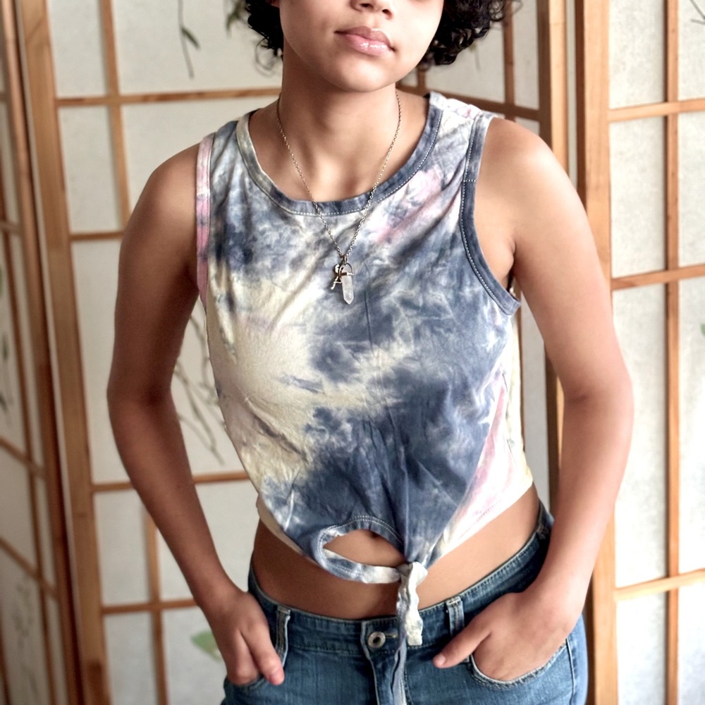 Crop knotted Top